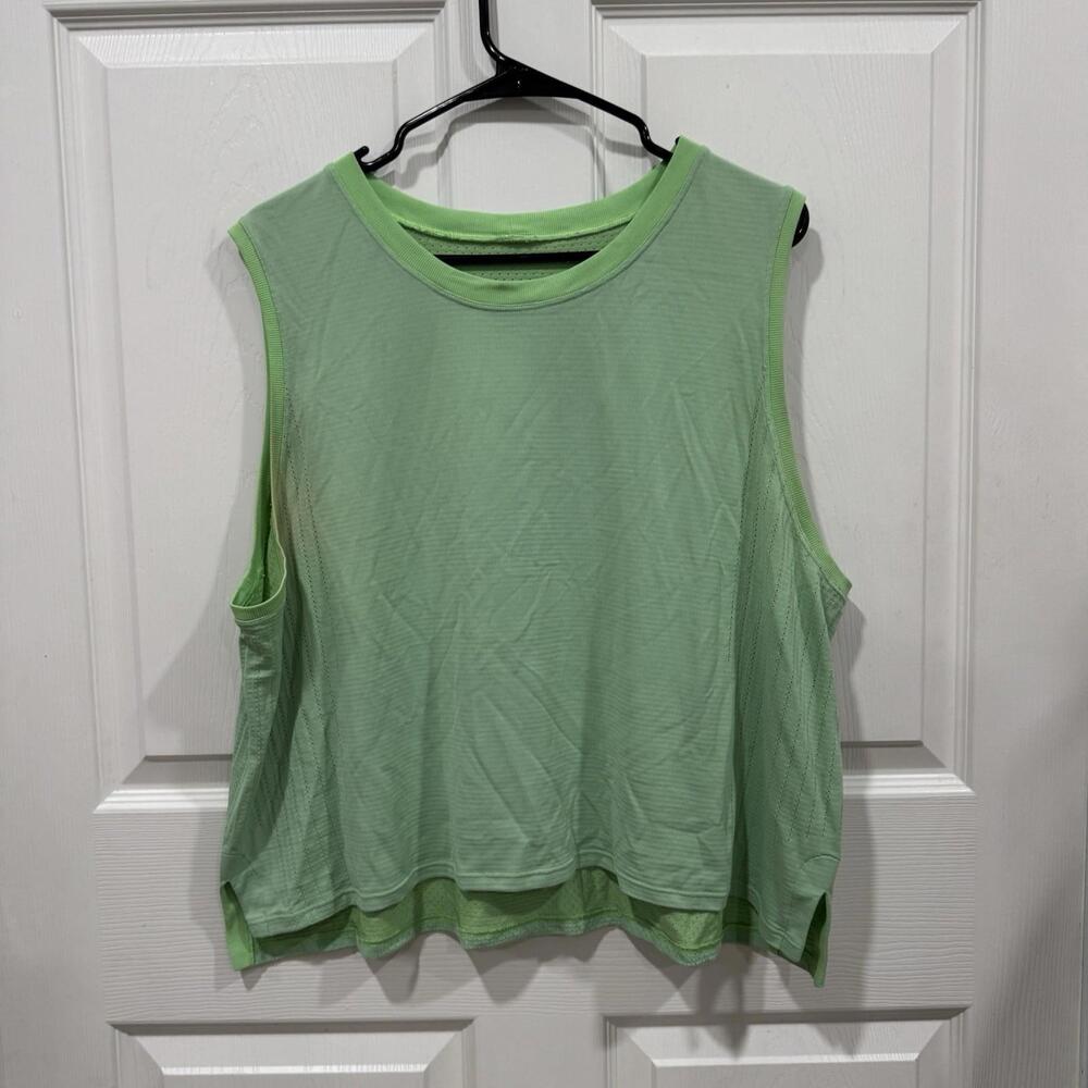 Women’s‎ Lululemon Green Mesh Cro Prop Running Workout Size M/l?